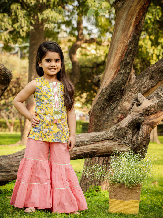 Girls Stylish Folklore Printed Kurta With Sharara Set