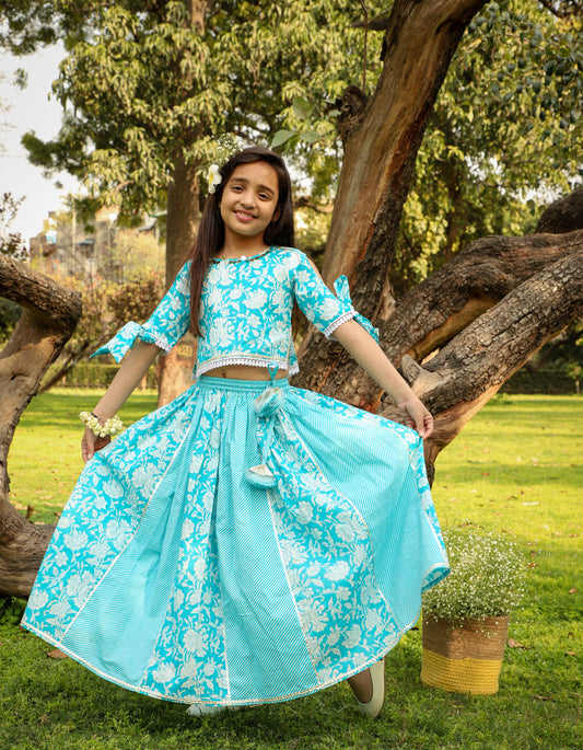 Girls Stylish Folklore Printed Ghaghara Choli Set