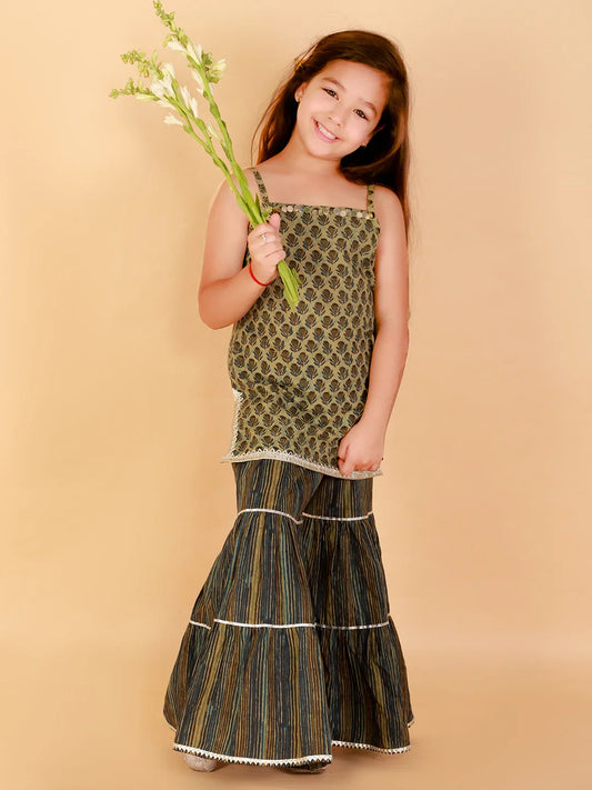 Girls Stylish Folklore Print Kurta With Sharara Set