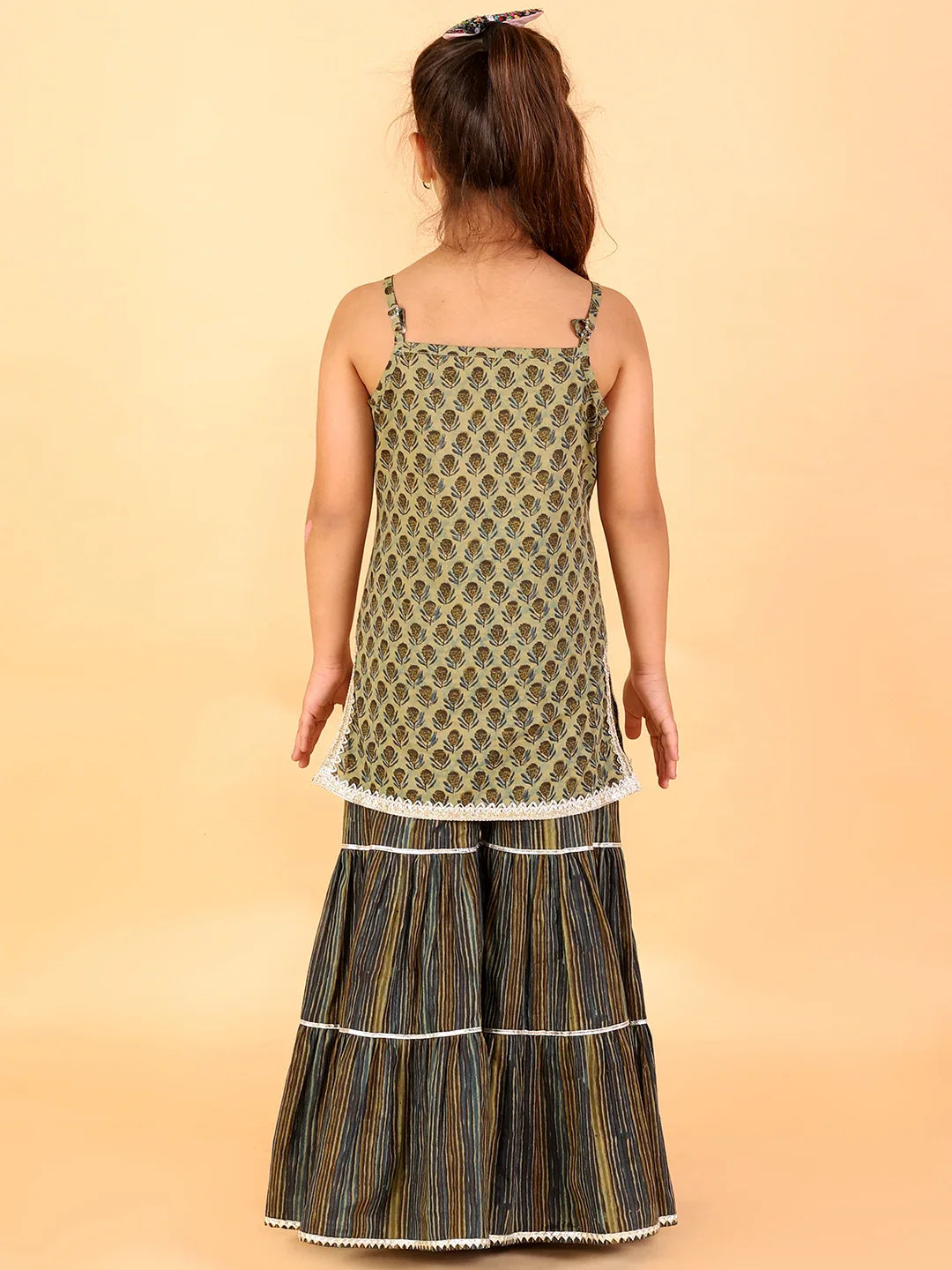 Girls Stylish Folklore Print Kurta With Sharara Set