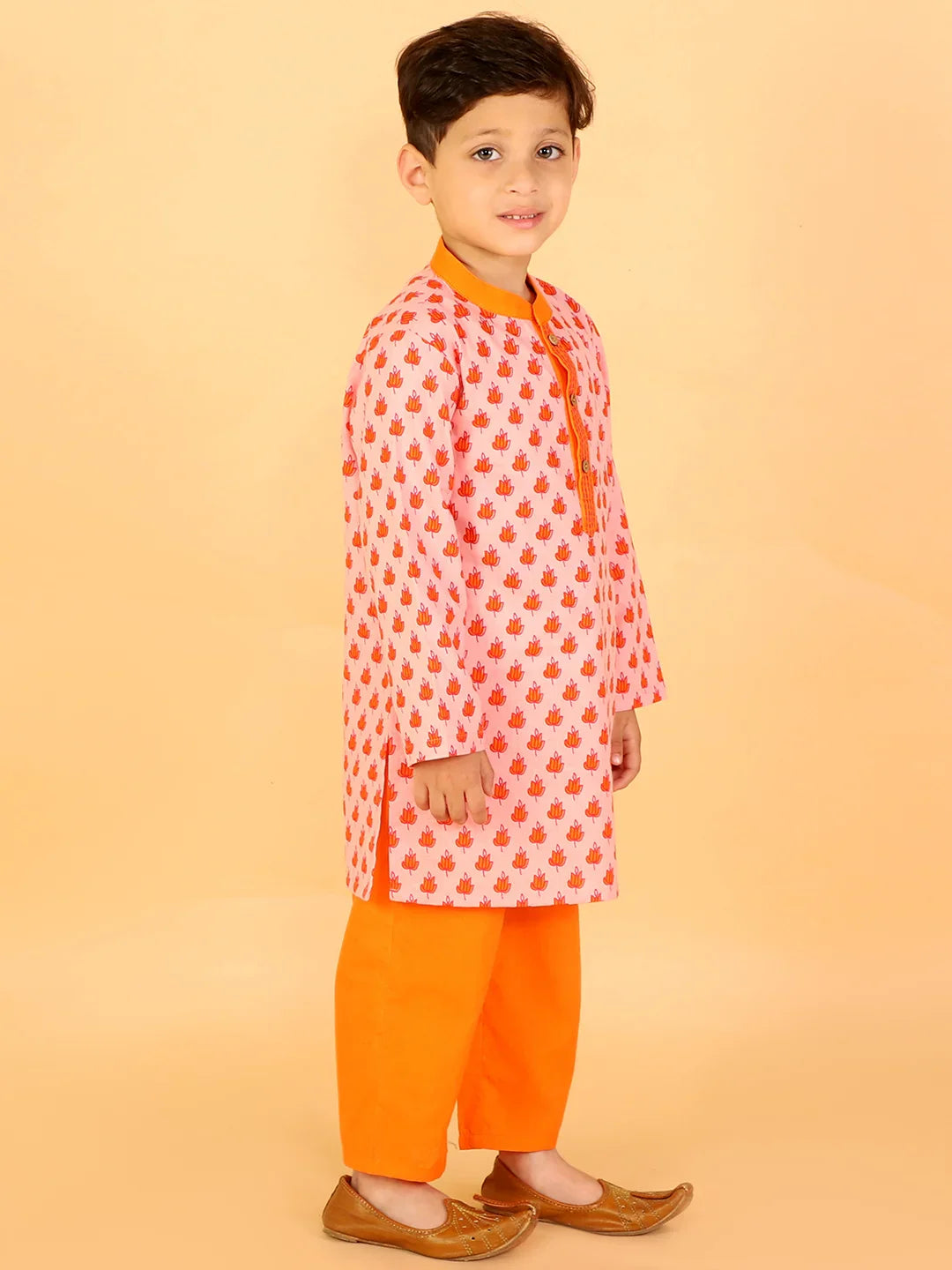 Boys Stylish Folklore Print Cotton Kurta With Pyjama Set