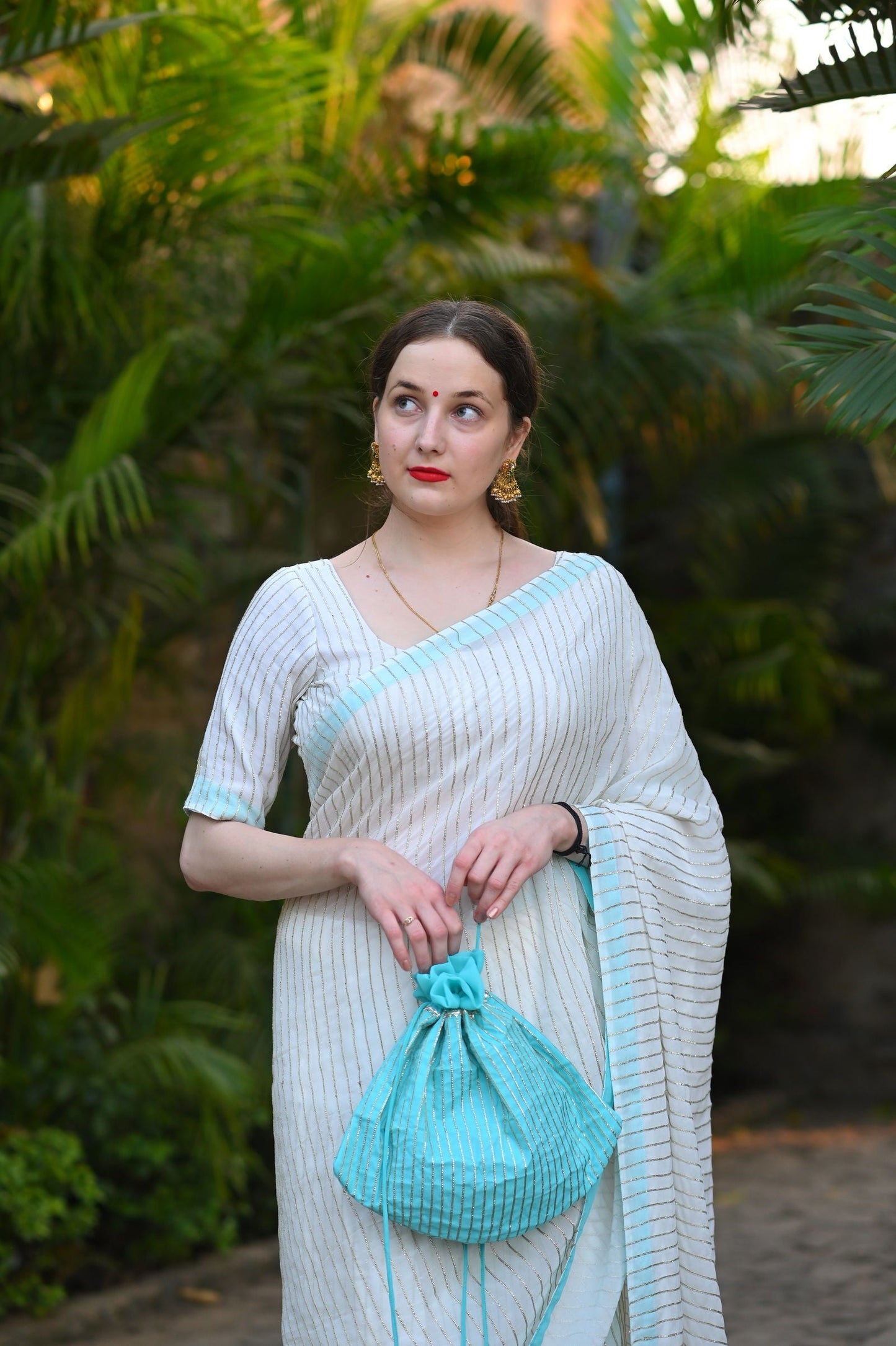 Badal Wala Safed Georgette Saree - Ensembles