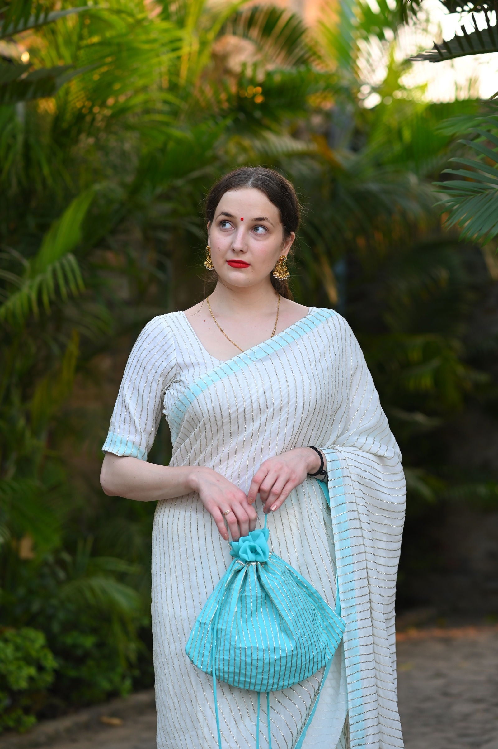 Badal Wala Safed Georgette Saree - Ensembles