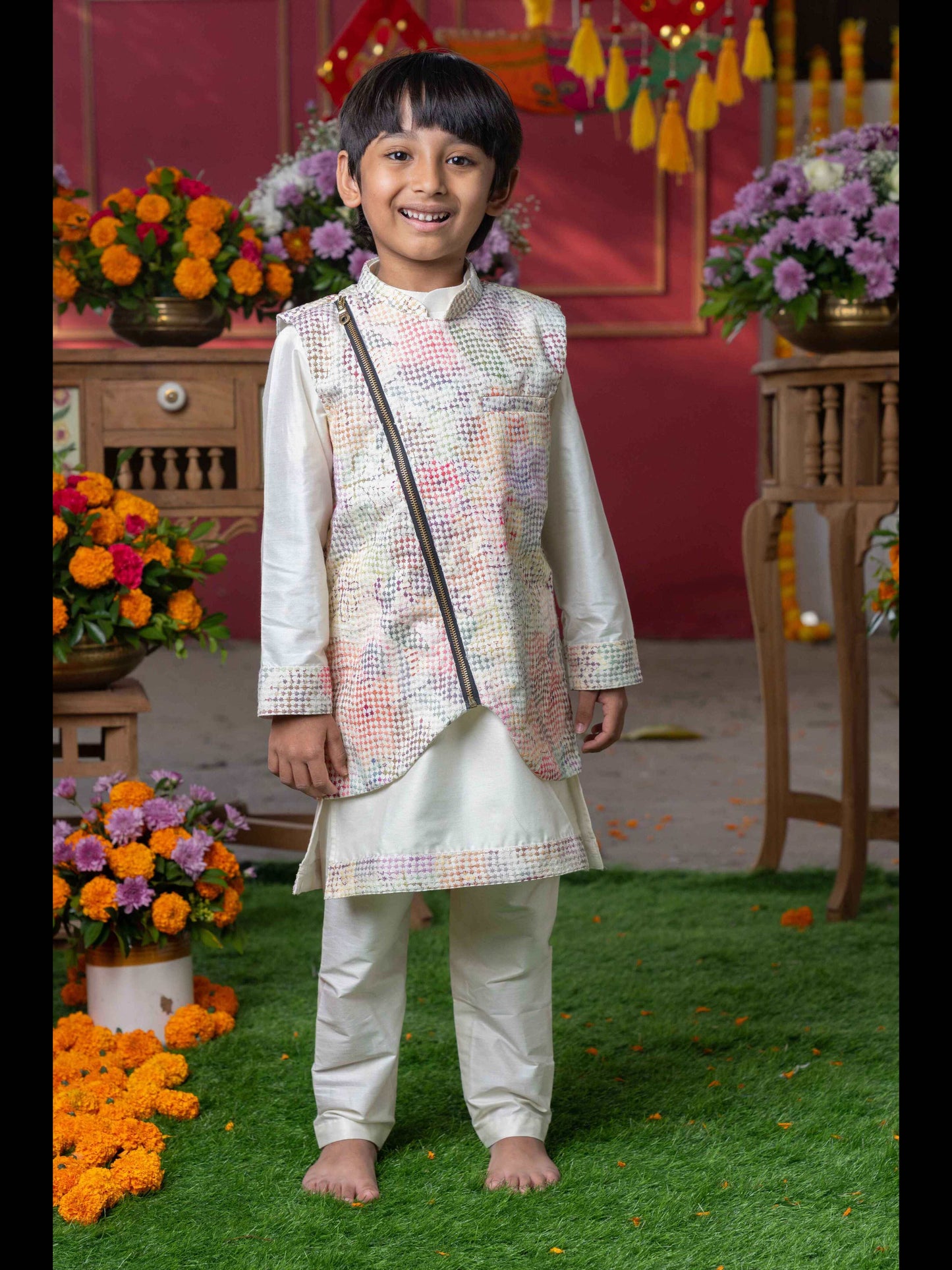 Elegant Cream Silk Kurta with Multi-Colored Textured Nehru Jacket and Matching Pants – Perfect for Weddings, Festive Celebrations, and Special Occasions