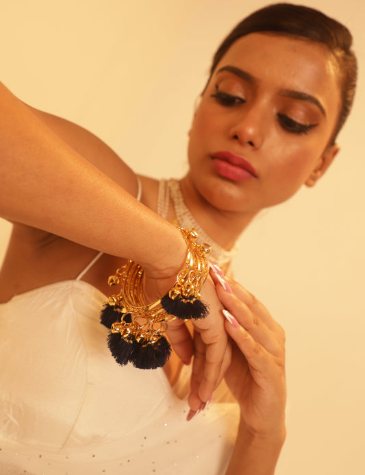 Neel Sutra Bangle Set