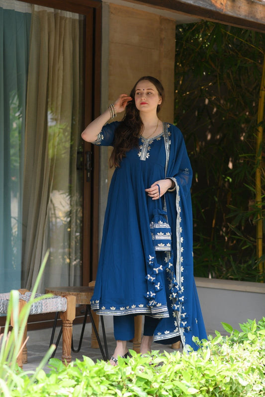 Indi Peak Suit Set - Ensembles